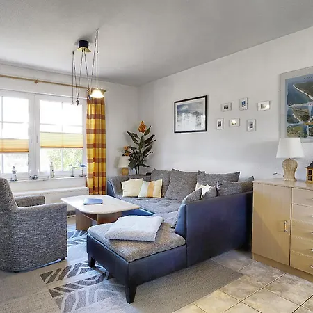 Am Deich 01-haus Mit Strandkorb Zingst