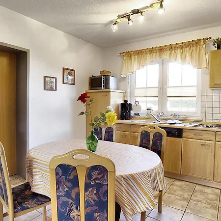 Semesterbostad Am Deich 01-haus Mit Strandkorb Zingst